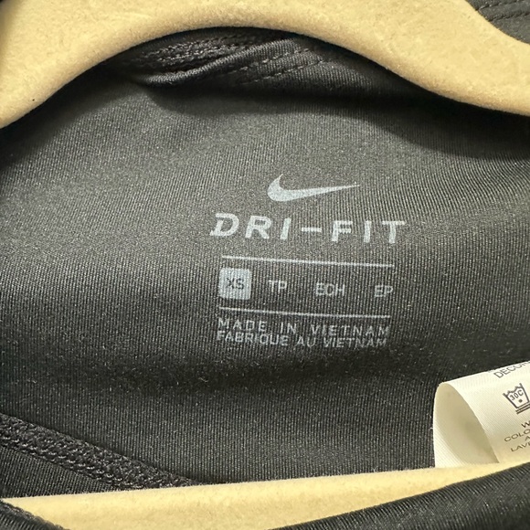 Nike Women's‎ Black Leggings with Multicolor Stripe - Picture 6 of 8